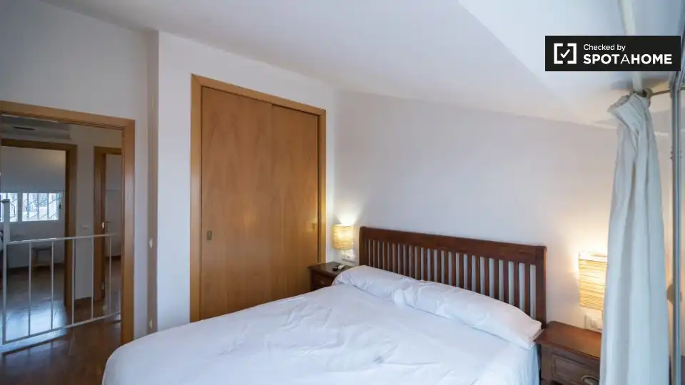 Schlafzimmer von Wohnung zur Miete in Sagunto / Sagunt mit Klimaanlage, Heizung und Möbliert