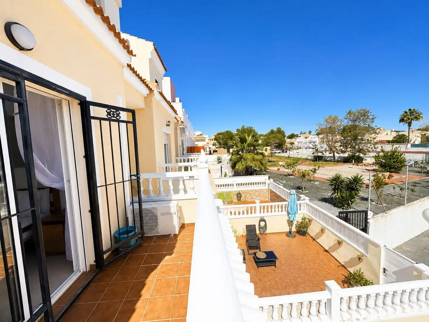 Terrassa de Casa adosada en venda en Orihuela amb Terrassa, Traster i Balcó