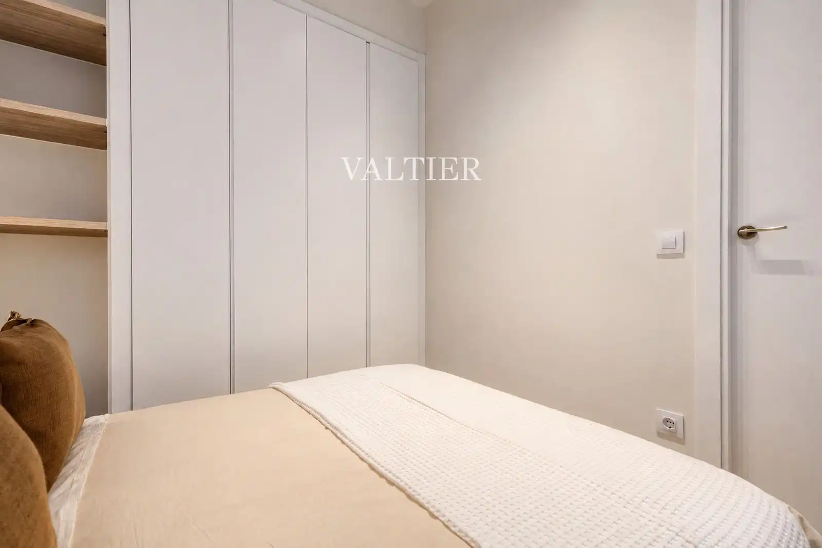 Bedroom of Flat for rent in Madrid  with Air Conditioner, Heating and Furnished