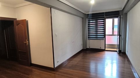 Foto 2 de Piso en venta en Fray Juan Kalea, Zorrotza, Bilbao