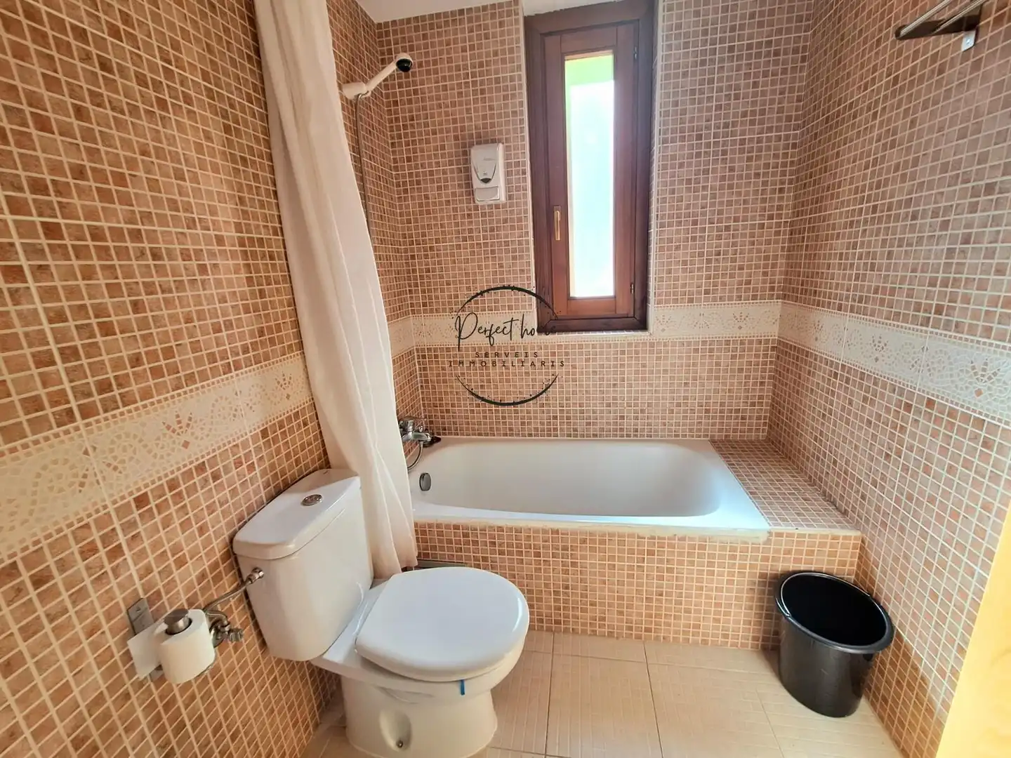 Baño de Piso en venta en Canillo con Calefacción, Trastero y Amueblado