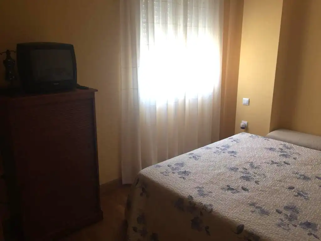 Dormitori de Pis de lloguer en Mérida amb Terrassa, Traster i Moblat