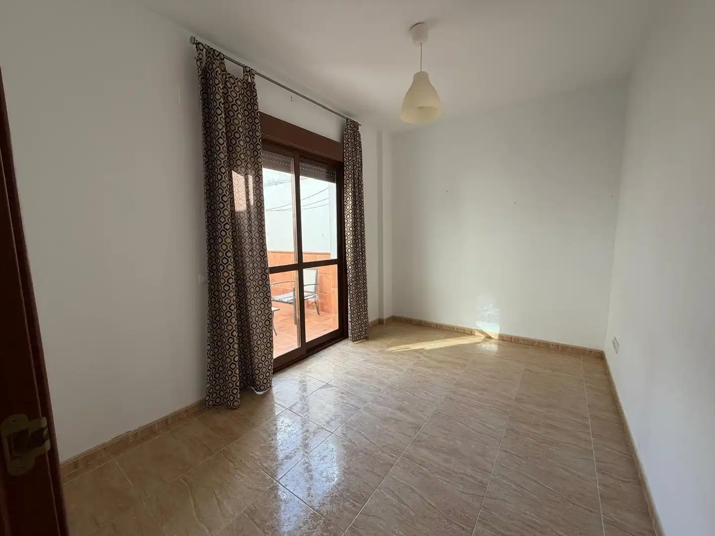Adossat amb terrassa en venda a Calle ASOCIACION MUJERES ATENEA 18, imagen 17