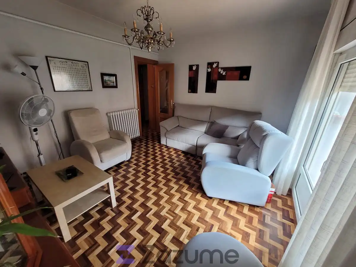 Living room of Flat for rent in Segovia  with Heating, Parquet flooring and Furnished