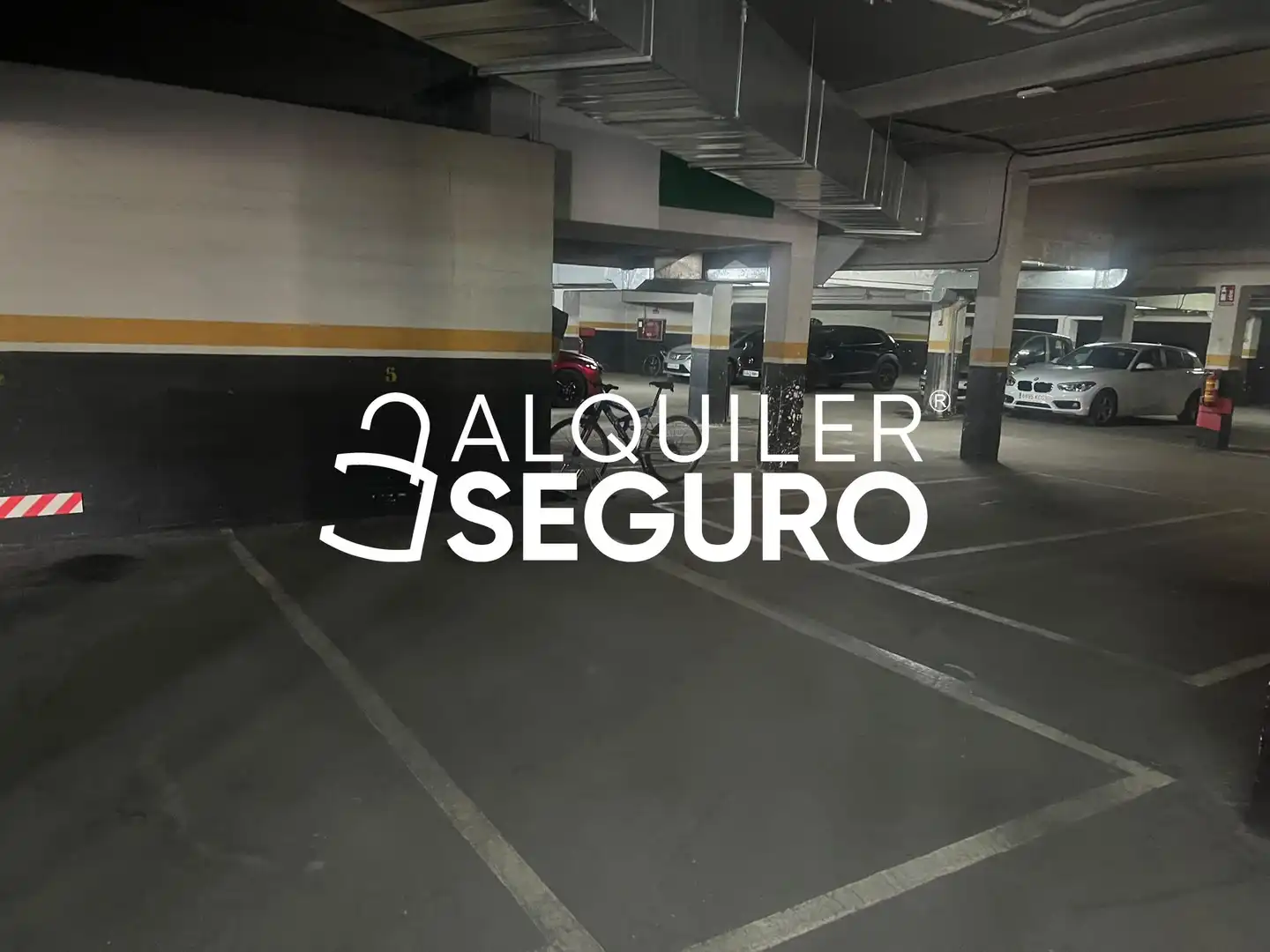 Parking de Piso de alquiler en Madrid con Aire acondicionado, Calefacción y Terraza