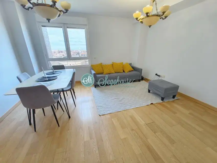 Sala de estar de Piso en venta en Segovia con Aire acondicionado, Calefacción y Trastero