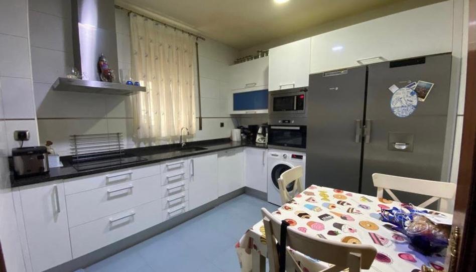 Photo 1 of Single-family semi-detached for sale in Valle de Trápaga-Trapagaran, Bizkaia