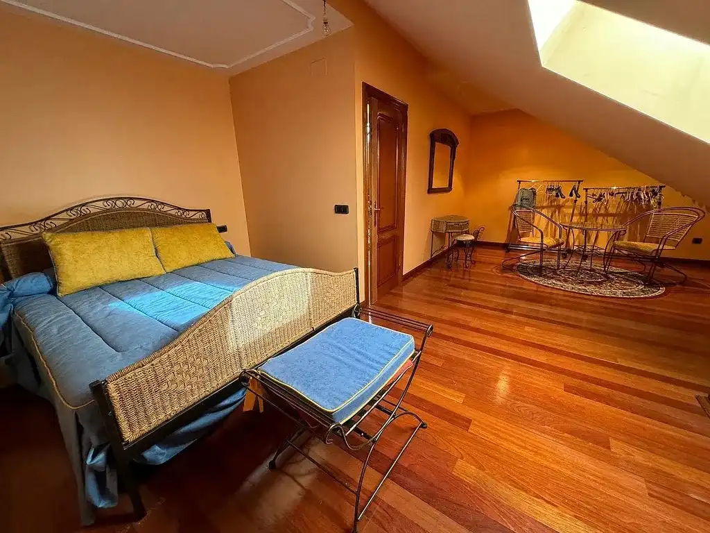 Bedroom of Houses for sale in Cacabelos  with Heating, Parquet flooring and Terrace