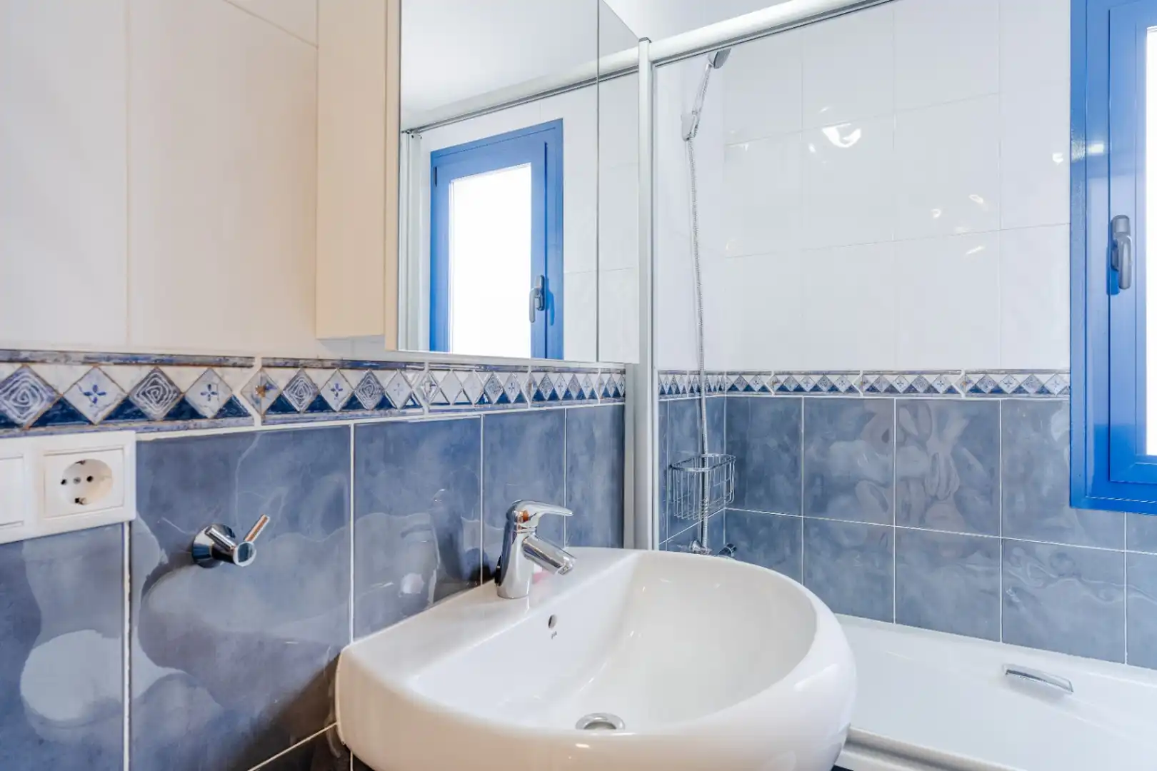 Baño de Apartamento en venta en Calpe / Calp con Terraza y Amueblado