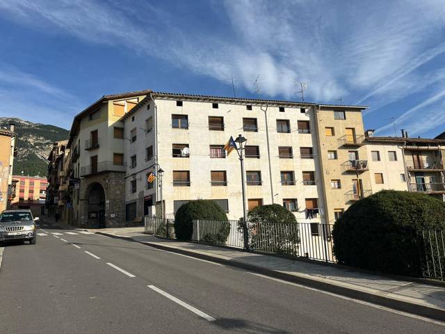 Piso en Venta en Plaça de Sant Francesc, 8 en Sant Llorenç de Morunys