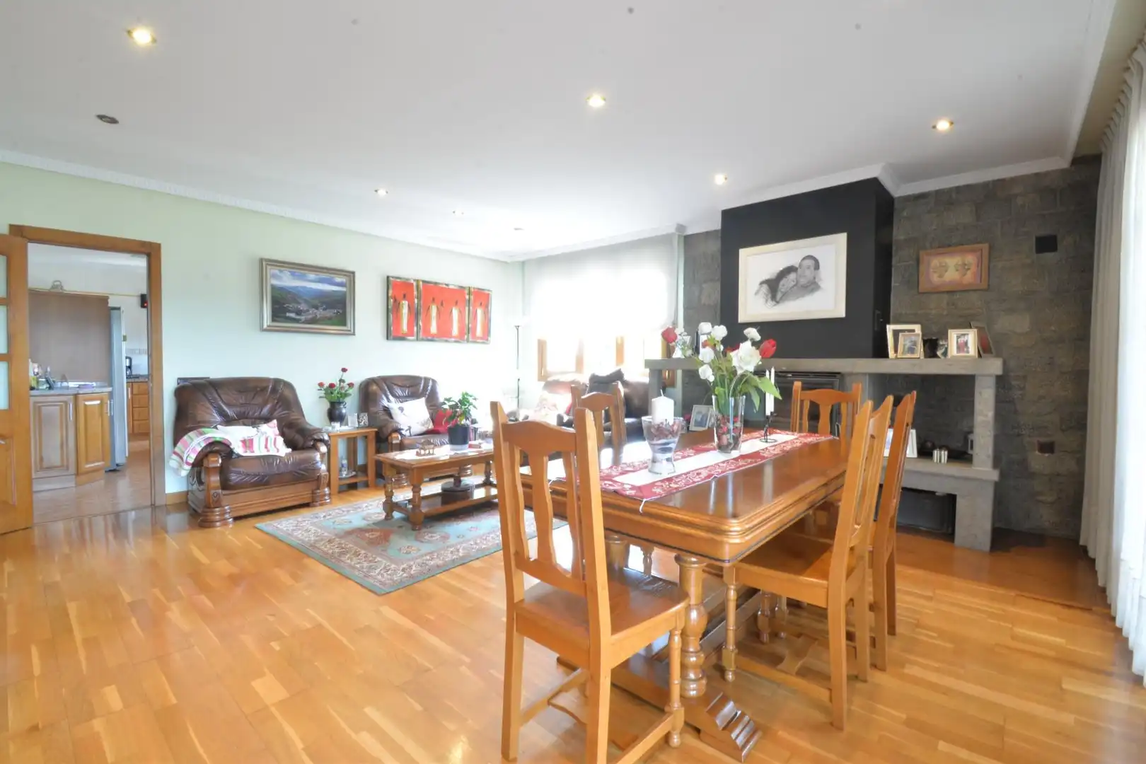 Comedor de Casa o chalet en venta en Oviedo  con Calefacción, Jardín privado y Terraza