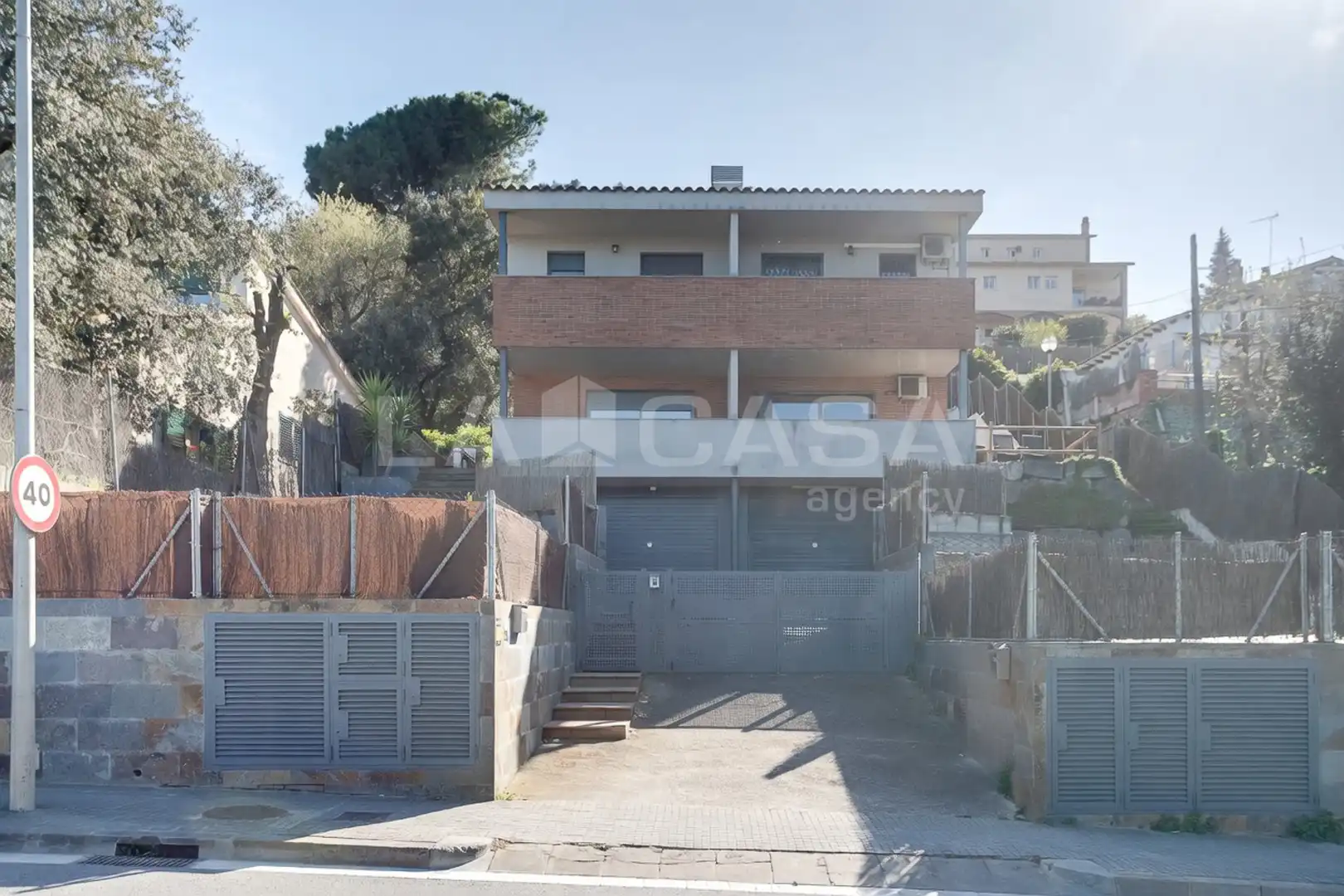 Vista exterior de Casa adosada en venda en Montornès del Vallès amb Calefacció, Terrassa i Traster