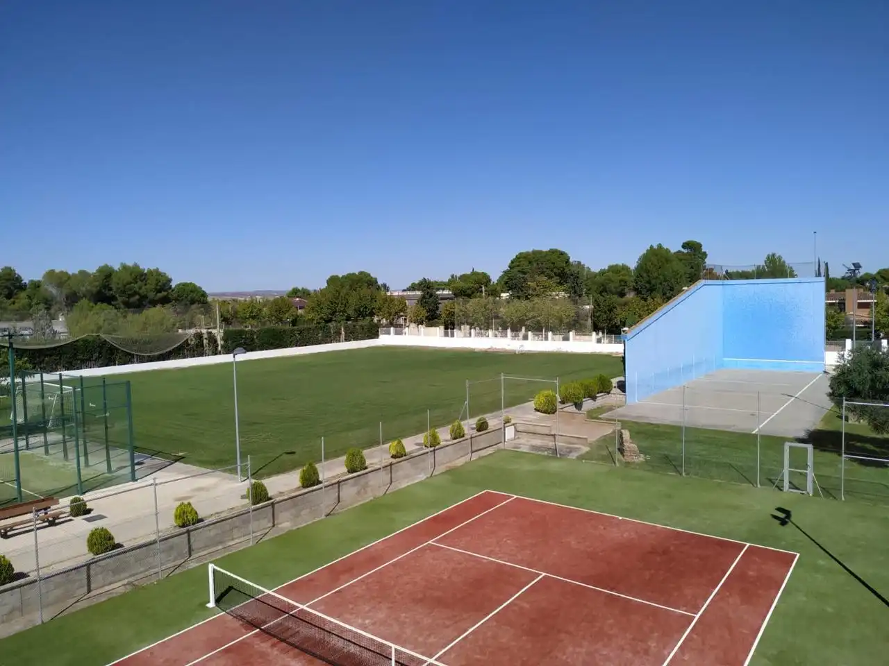Jardí de Casa o xalet en venda en Zuera amb Jardí privat i Piscina comunitària