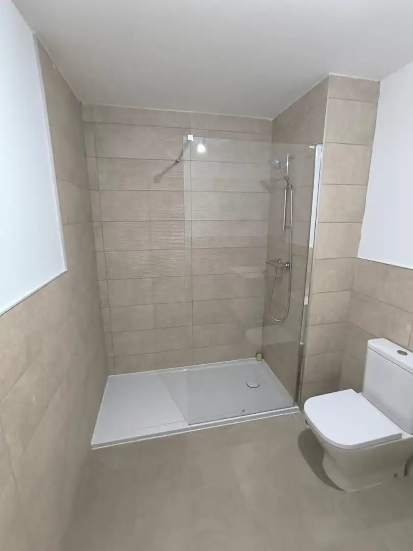 Baño de Apartamento en venta en Torremolinos con Aire acondicionado, Terraza y Piscina comunitaria