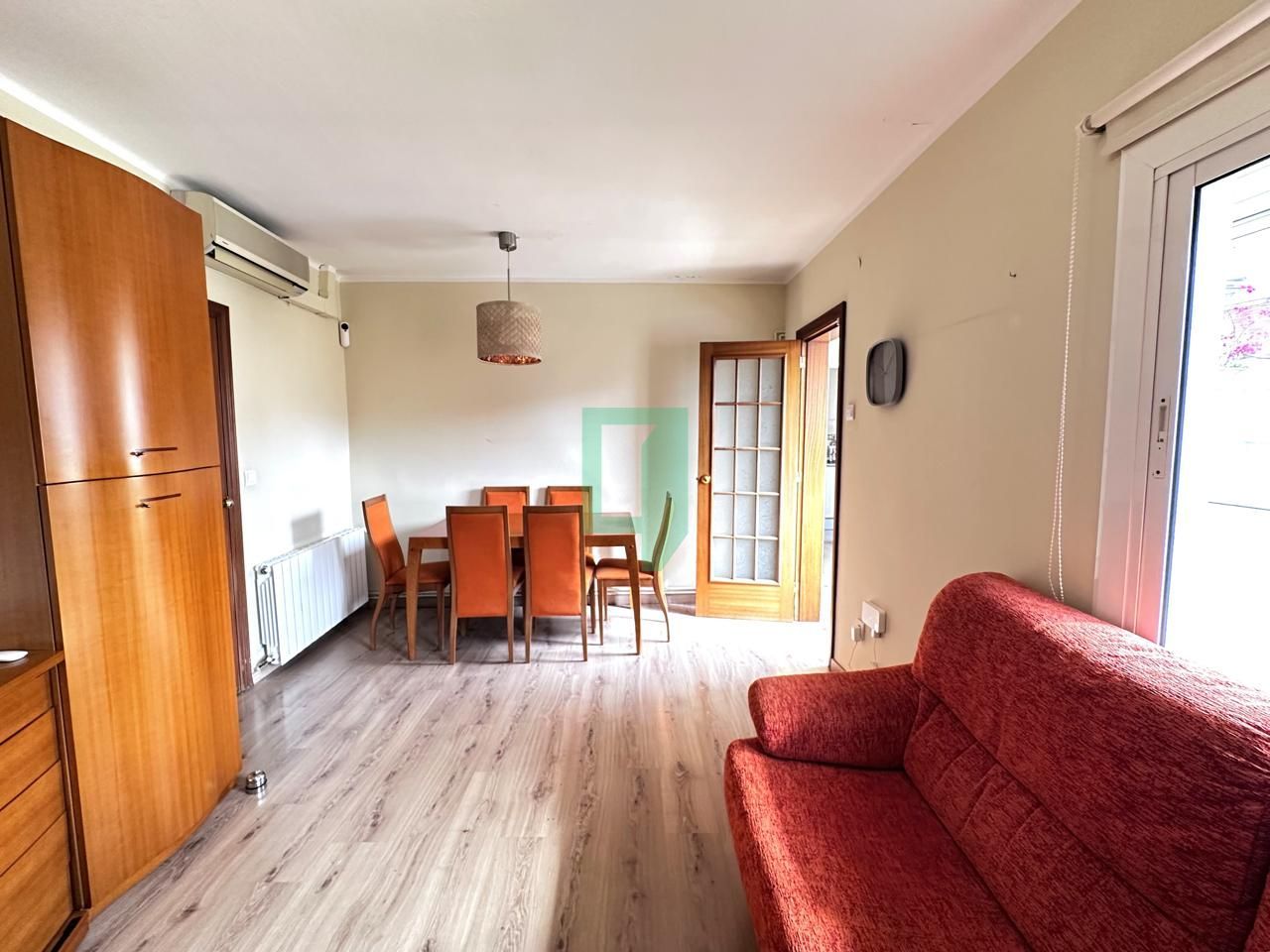 Living room of Flat for sale in Badalona  with Air Conditioner, Heating and Parquet flooring