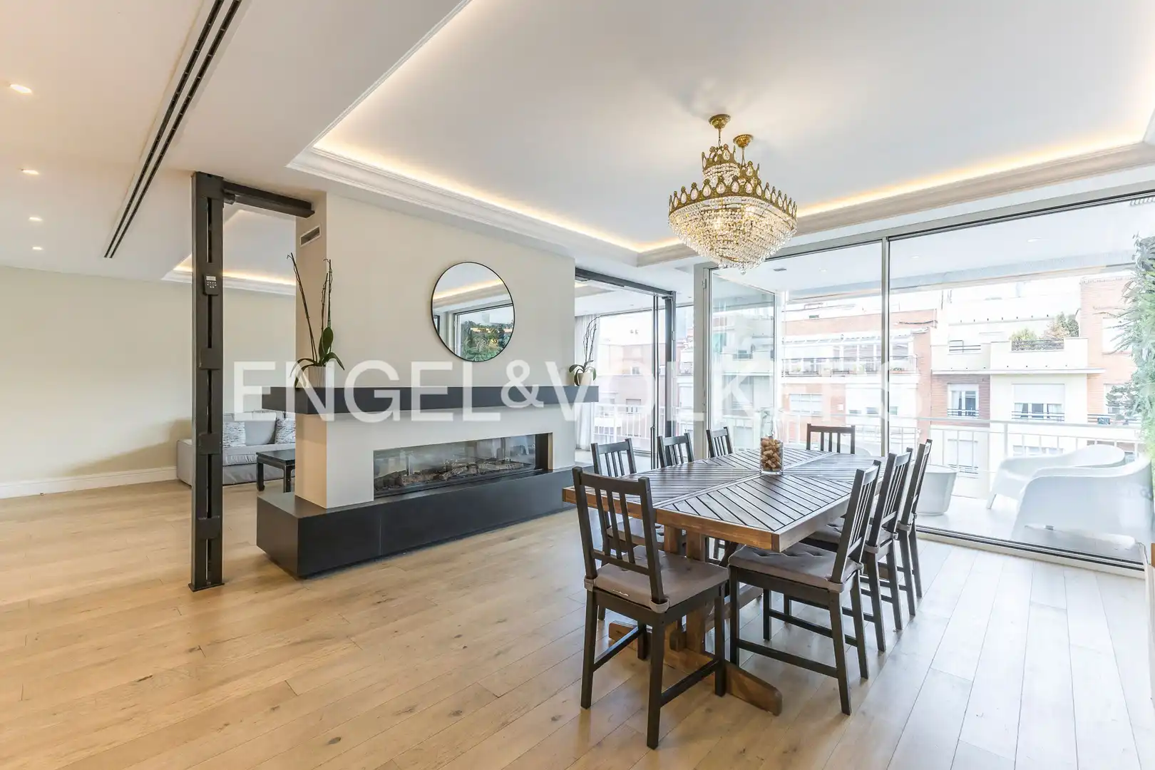 Flat with terrace to rent in Diego de León, imagen 3