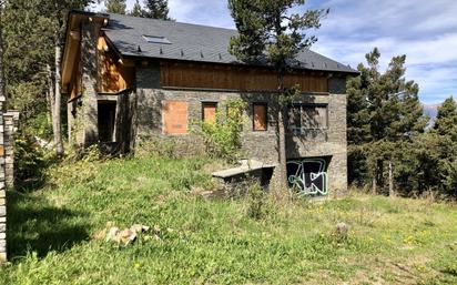 Vista exterior de Casa o xalet en venda en Alp amb Terrassa i Balcó