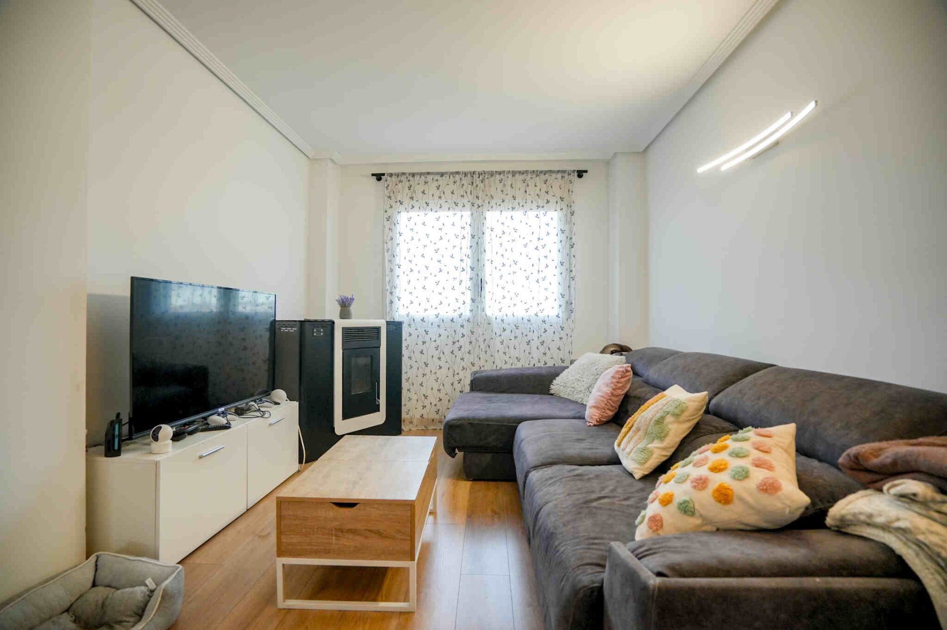 Living room of Attic for sale in  Madrid Capital  with Air Conditioner, Heating and Terrace
