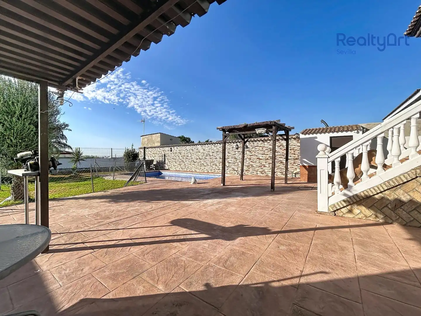 Terrassa de Casa o xalet en venda en Dos Hermanas amb Aire condicionat, Calefacció i Jardí privat