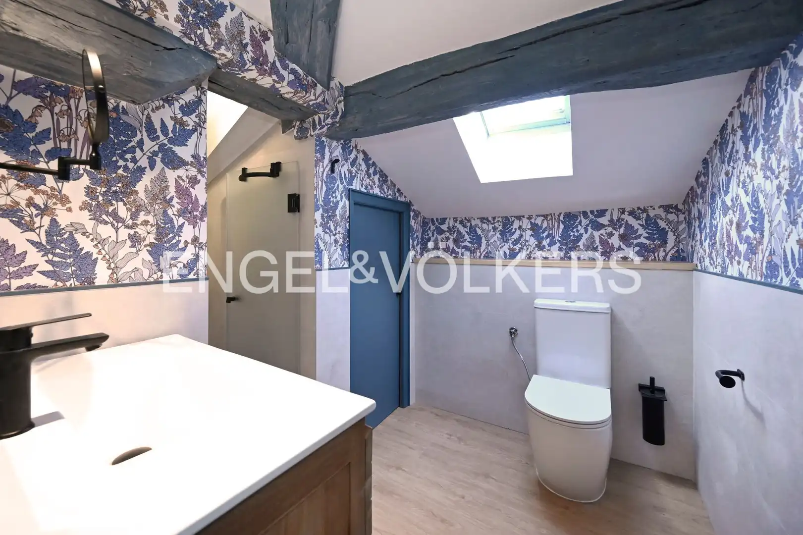 Badezimmer von Wohnung zur Miete in Santander mit Heizung