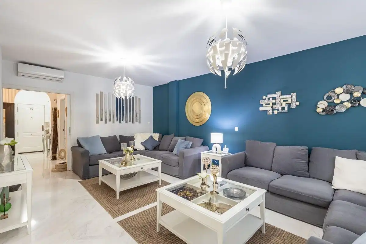 Sala de estar de Casa adosada en venta en Motril con Terraza, Balcón y Piscina comunitaria
