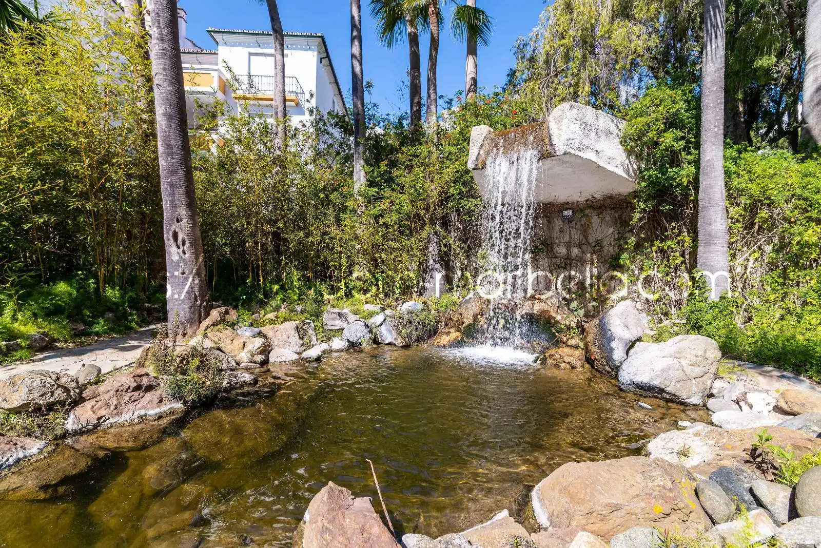 Exterior view of Attic for sale in Marbella  with Air Conditioner, Heating and Oven