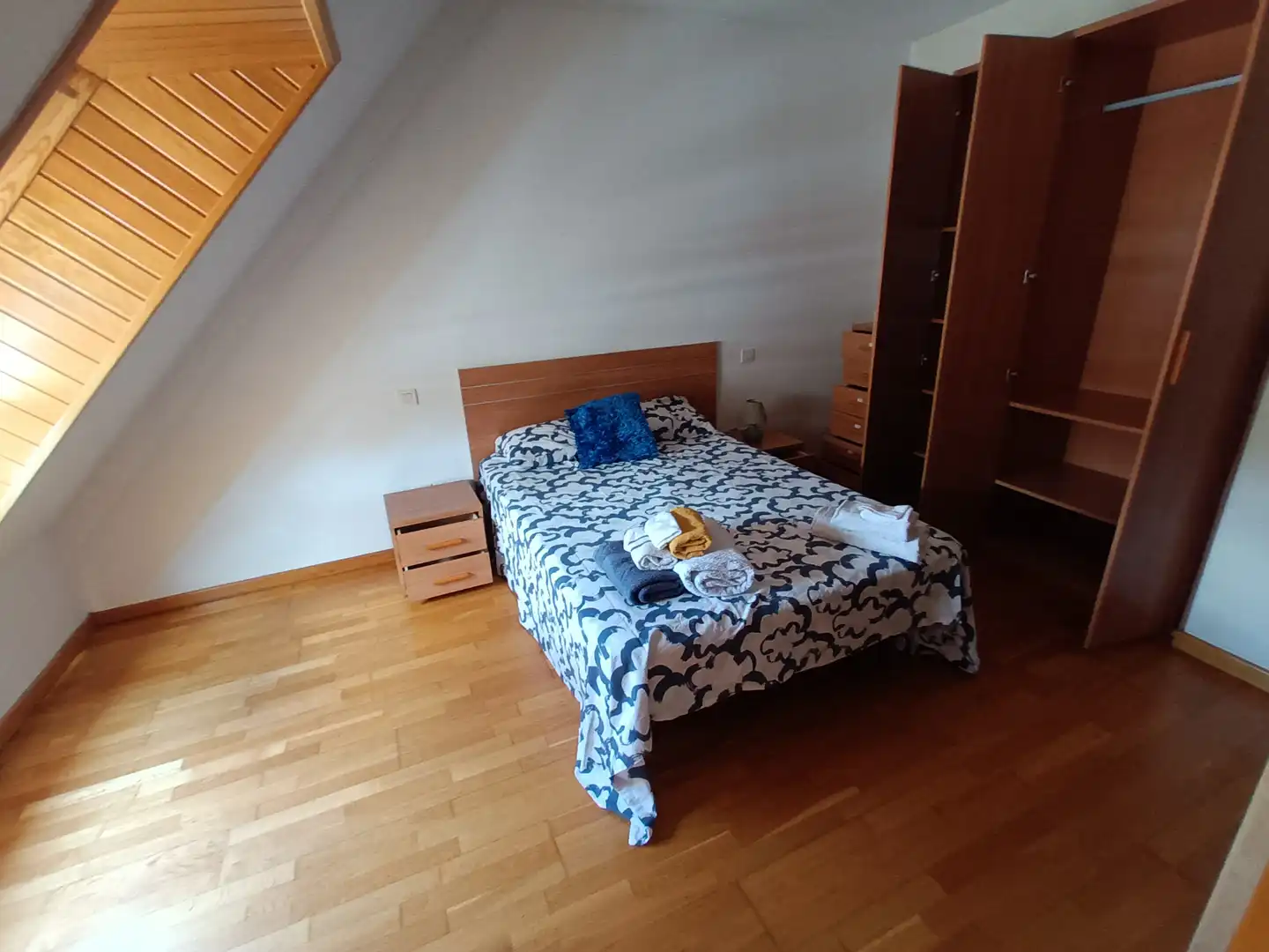 Schlafzimmer von Maisonette zur Miete in Lugo mit Heizung, Parkett und Möbliert
