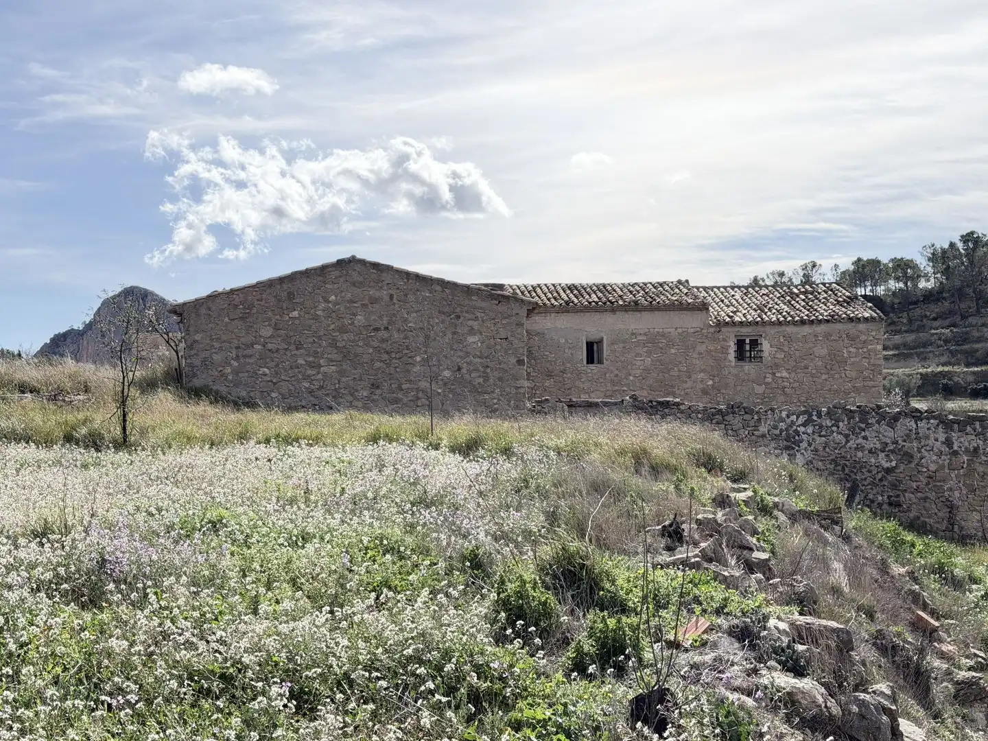 Country house with garden for sale in Sella, imagen 4