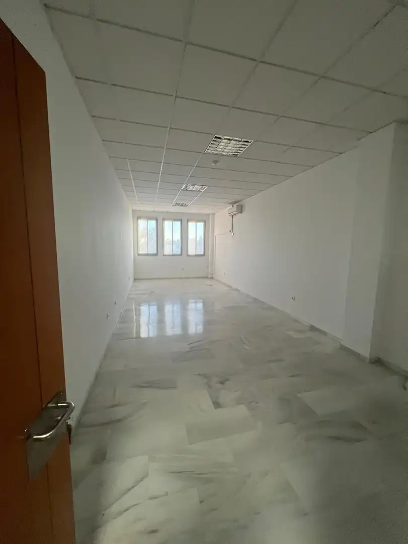 Office for rent in Montequinto  with Air Conditioner and Heating