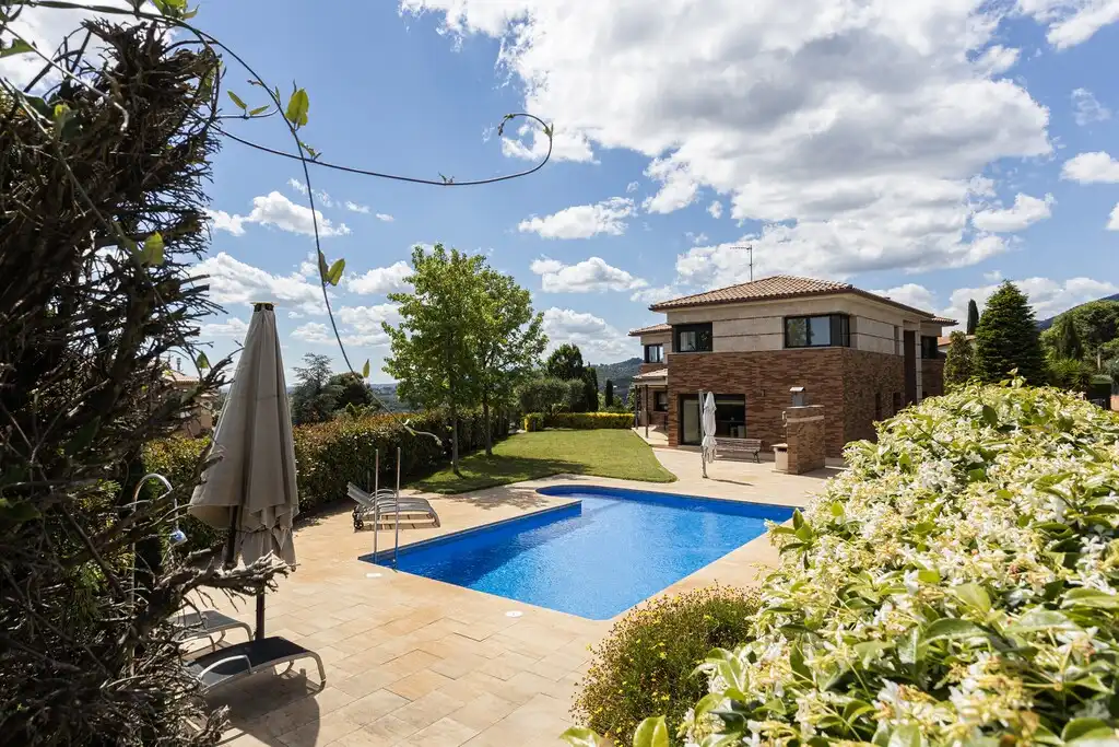 Swimming pool of Houses for sale in La Garriga  with Air Conditioner, Heating and Private garden