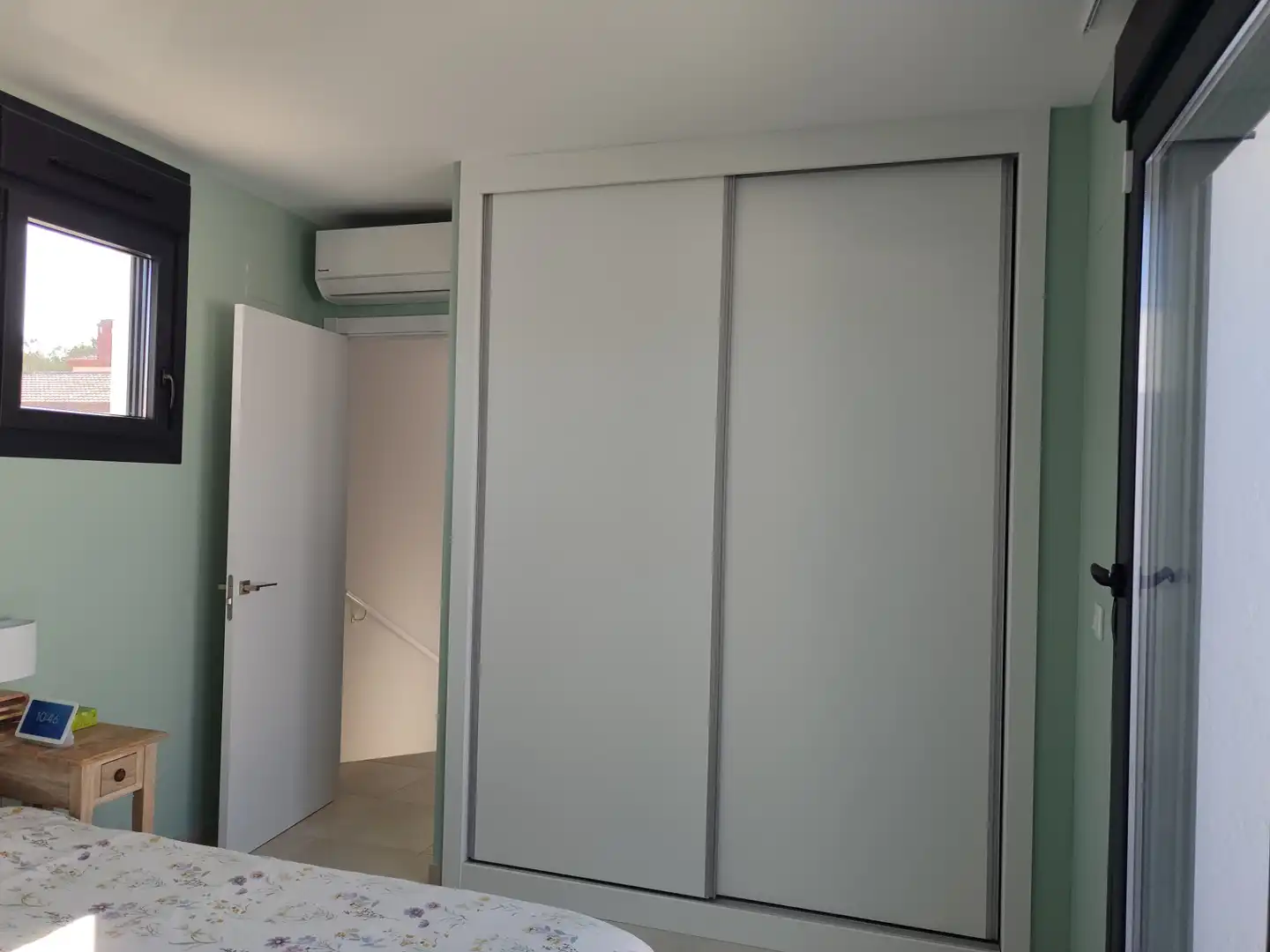 Habitación de Casa o chalet en venta en Busot con Aire acondicionado, Calefacción y Jardín privado