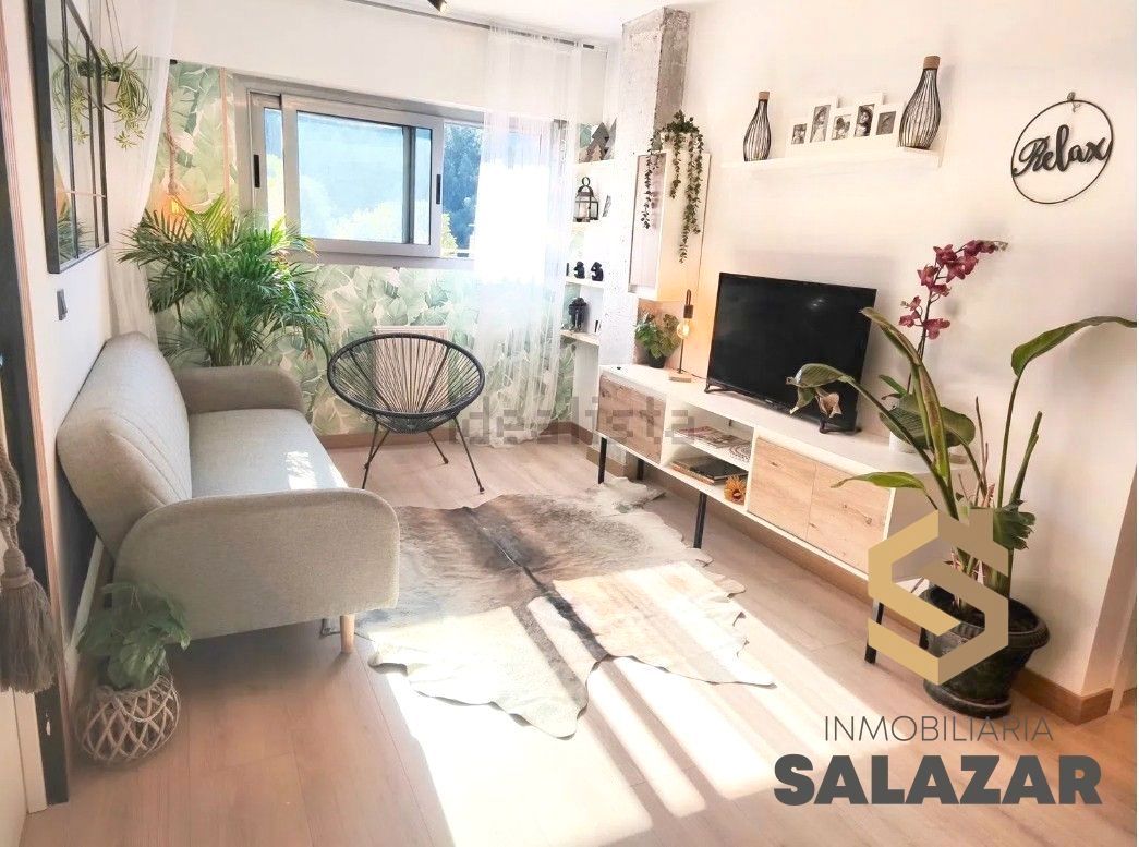 Living room of Flat for sale in Bilbao   with Heating, Private garden and Storage room