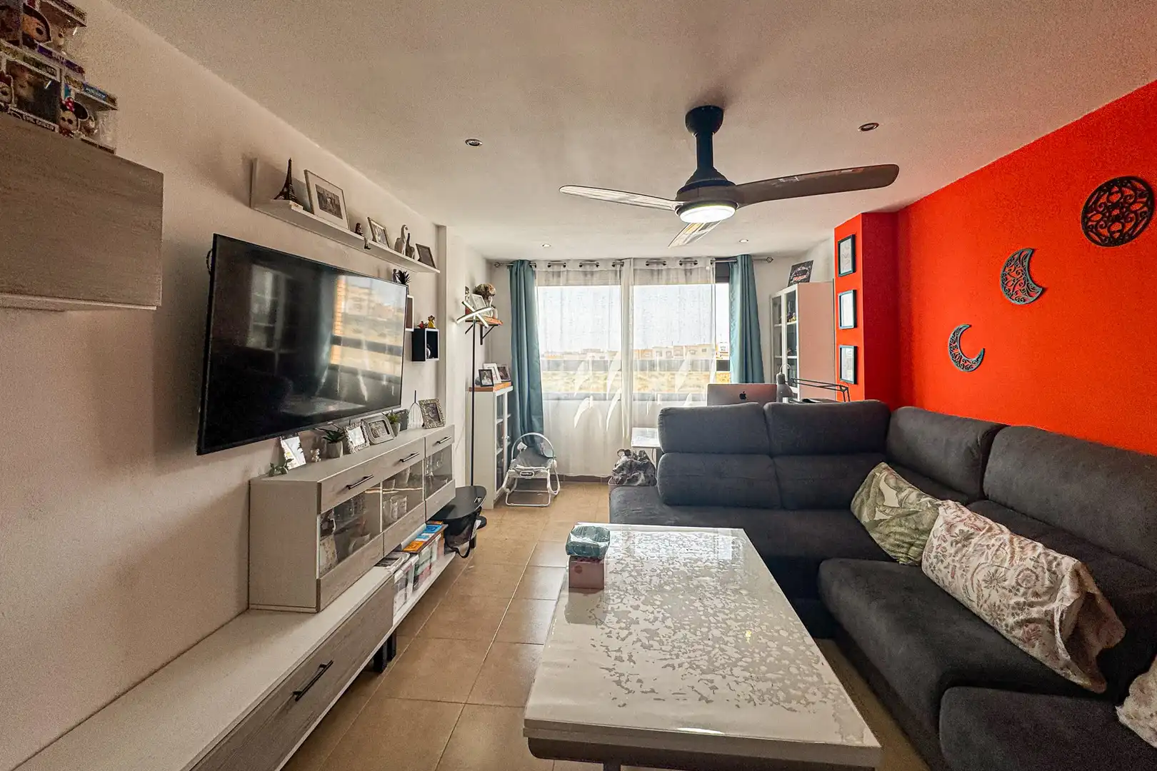 Sala de estar de Piso en venta en Almería con Trastero