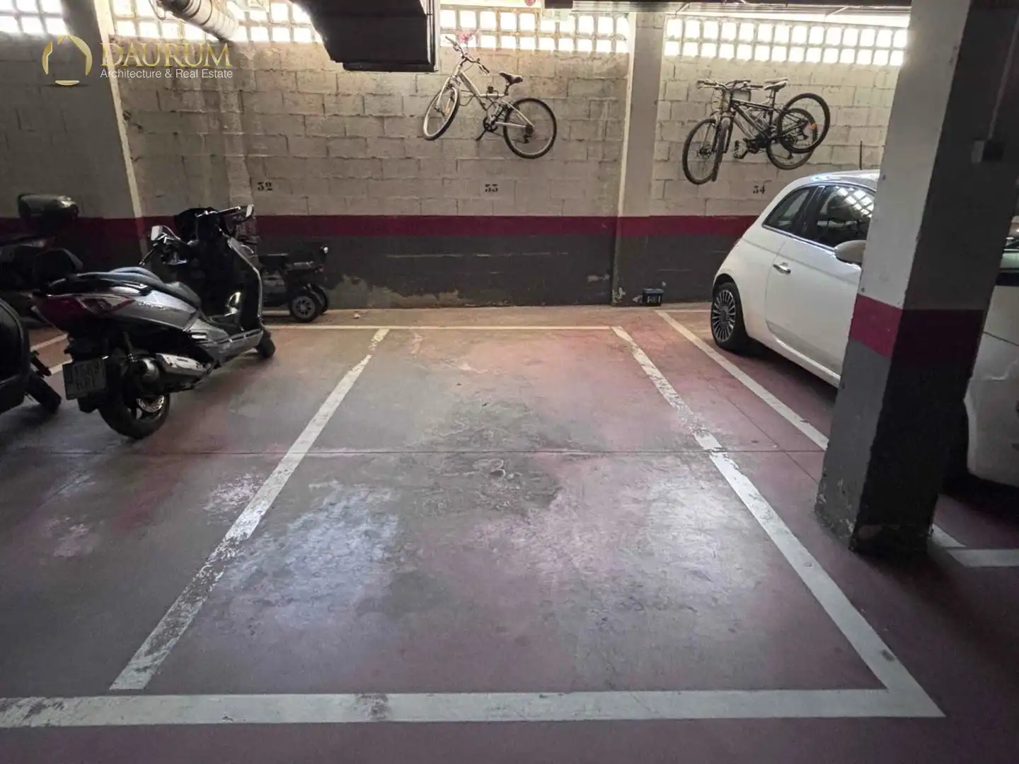 Aparcament de Pis en venda en Mijas amb Aire condicionat, Terrassa i Piscina