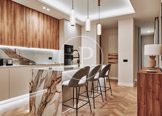 Piso en Venta en C. de Tetuán en Sol