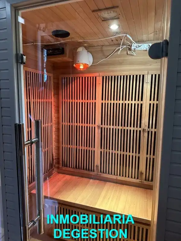 Casa o xalet en venda en Linares amb Aire condicionat, Calefacció i Jardí privat
