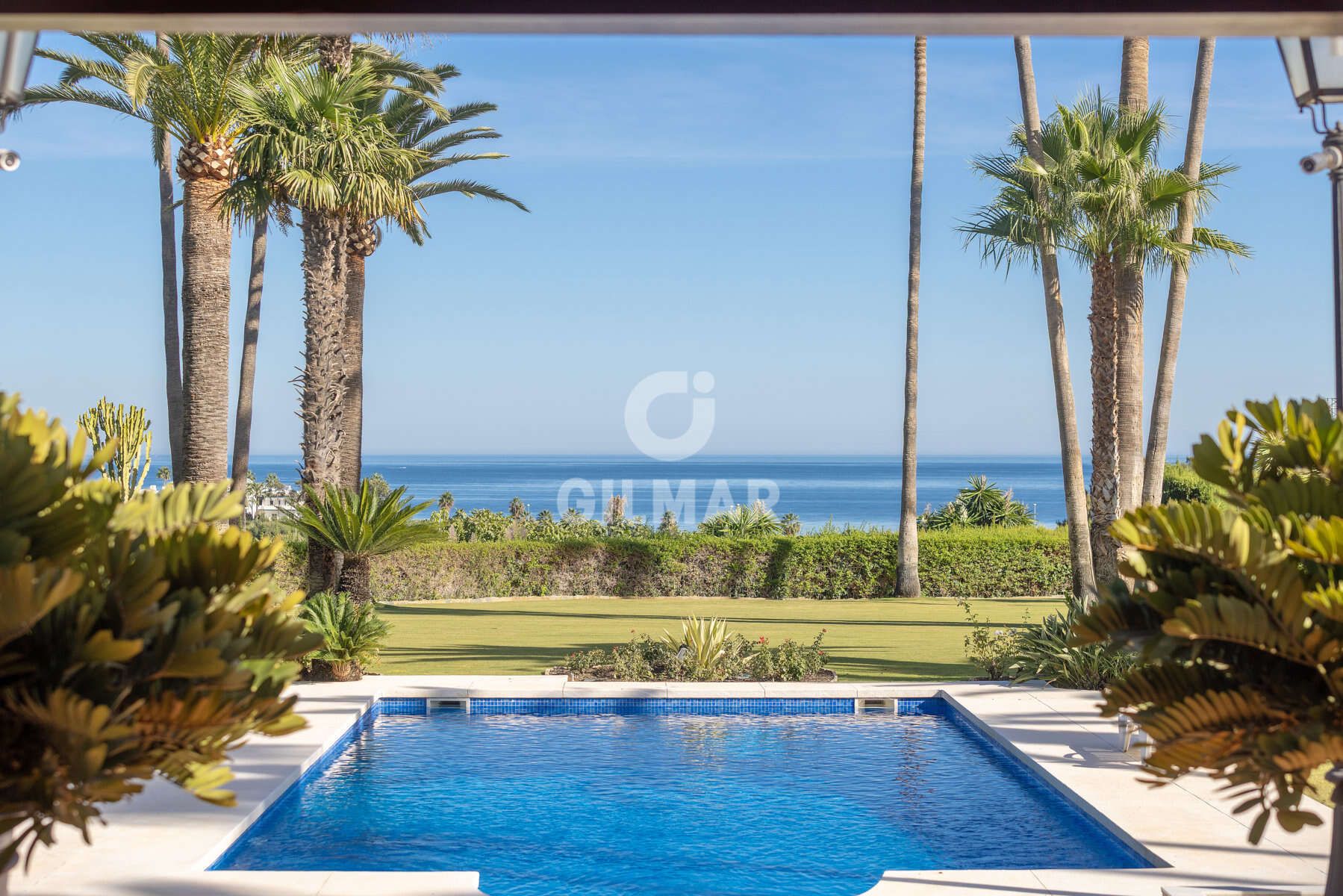 Jardí de Casa o xalet en venda en Estepona amb Calefacció, Jardí privat i Piscina