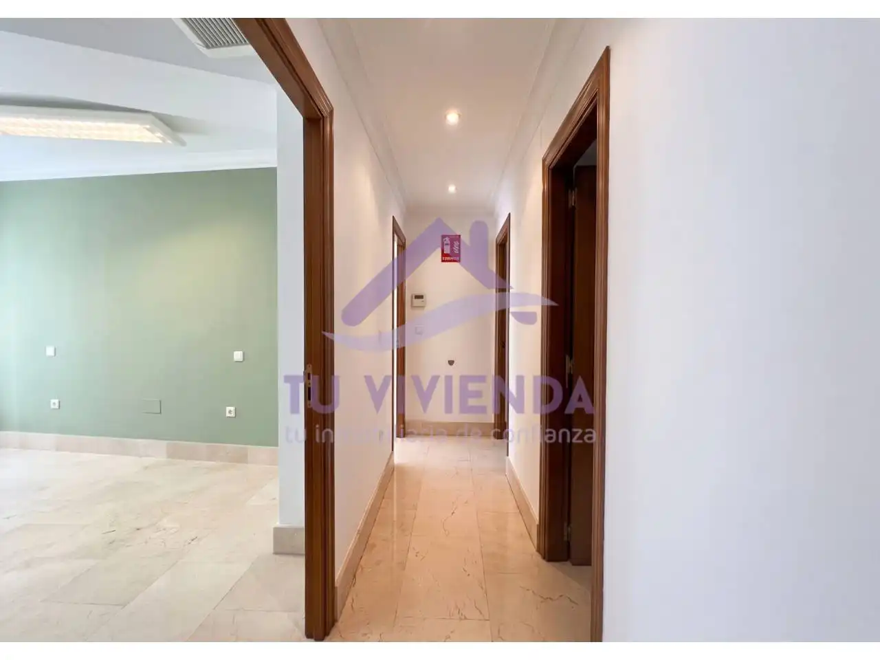 Office space with lift to rent in Calle Santiago 7, imagen 5