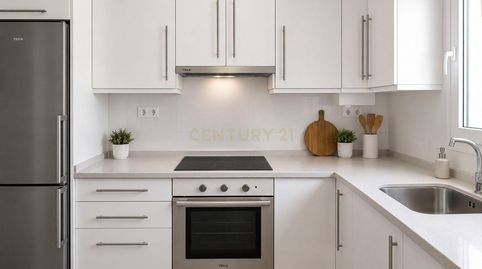 Foto 2 de Apartamento de alquiler en Marino Albesa , 1, La Creu del Grau, Valencia Capital