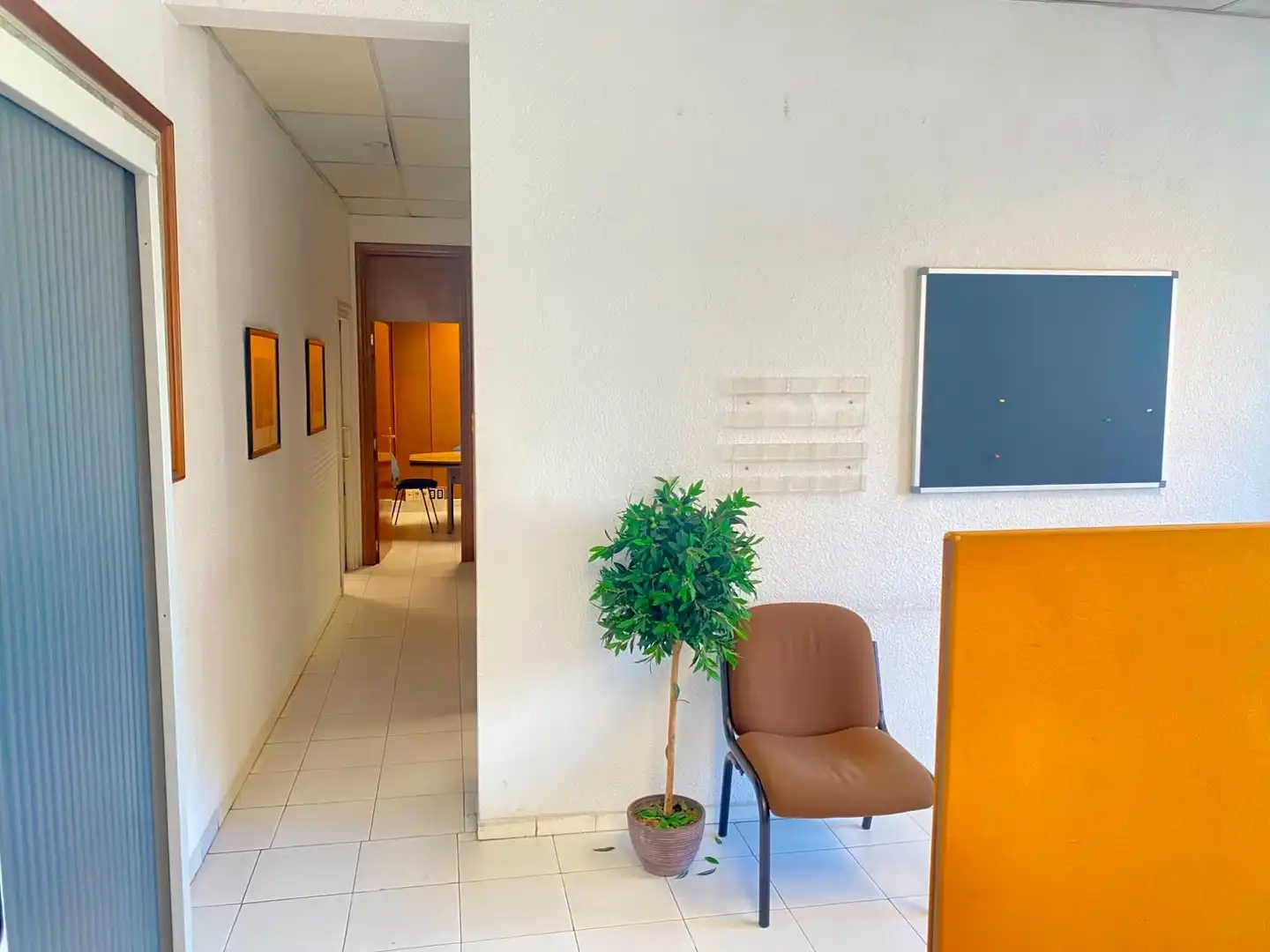 Office for rent in Calle de Juan XXIII, Barrio del Ave