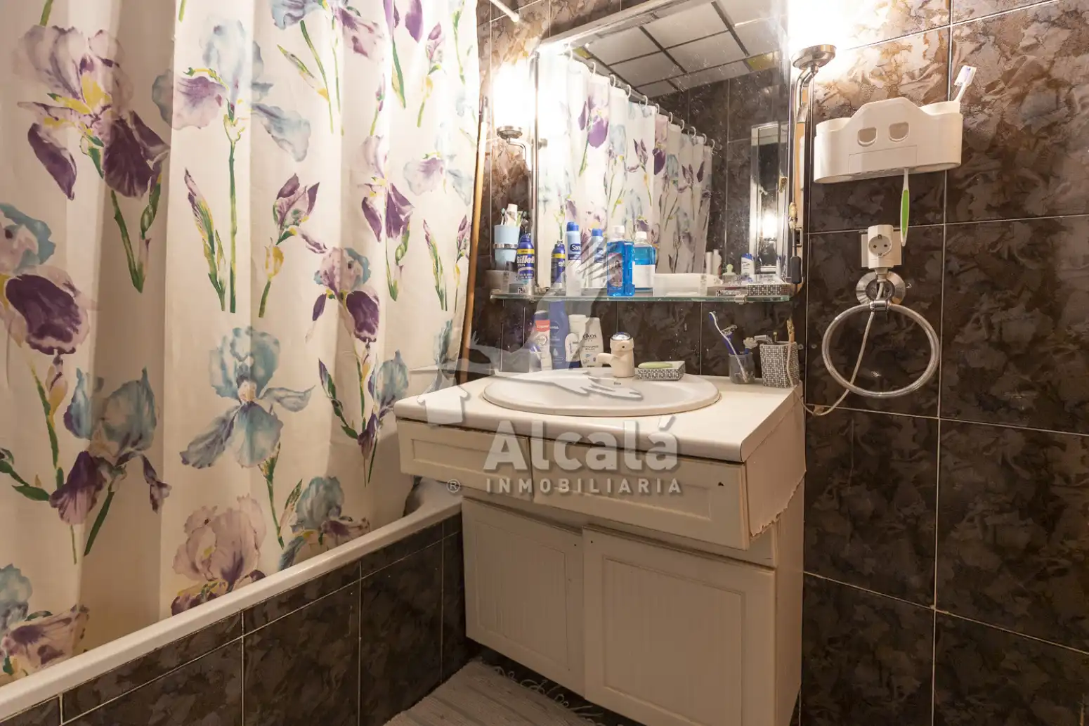 Baño de Piso en venta en Alcalá de Henares con Calefacción, Parquet y Terraza