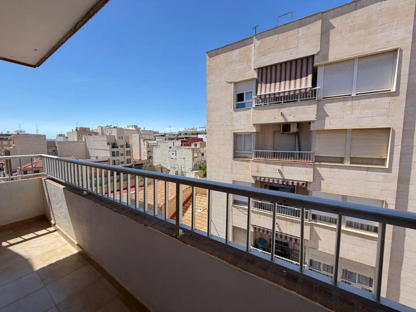 Terraza de Apartamento en venta en Torrevieja con Aire acondicionado, Terraza y Amueblado