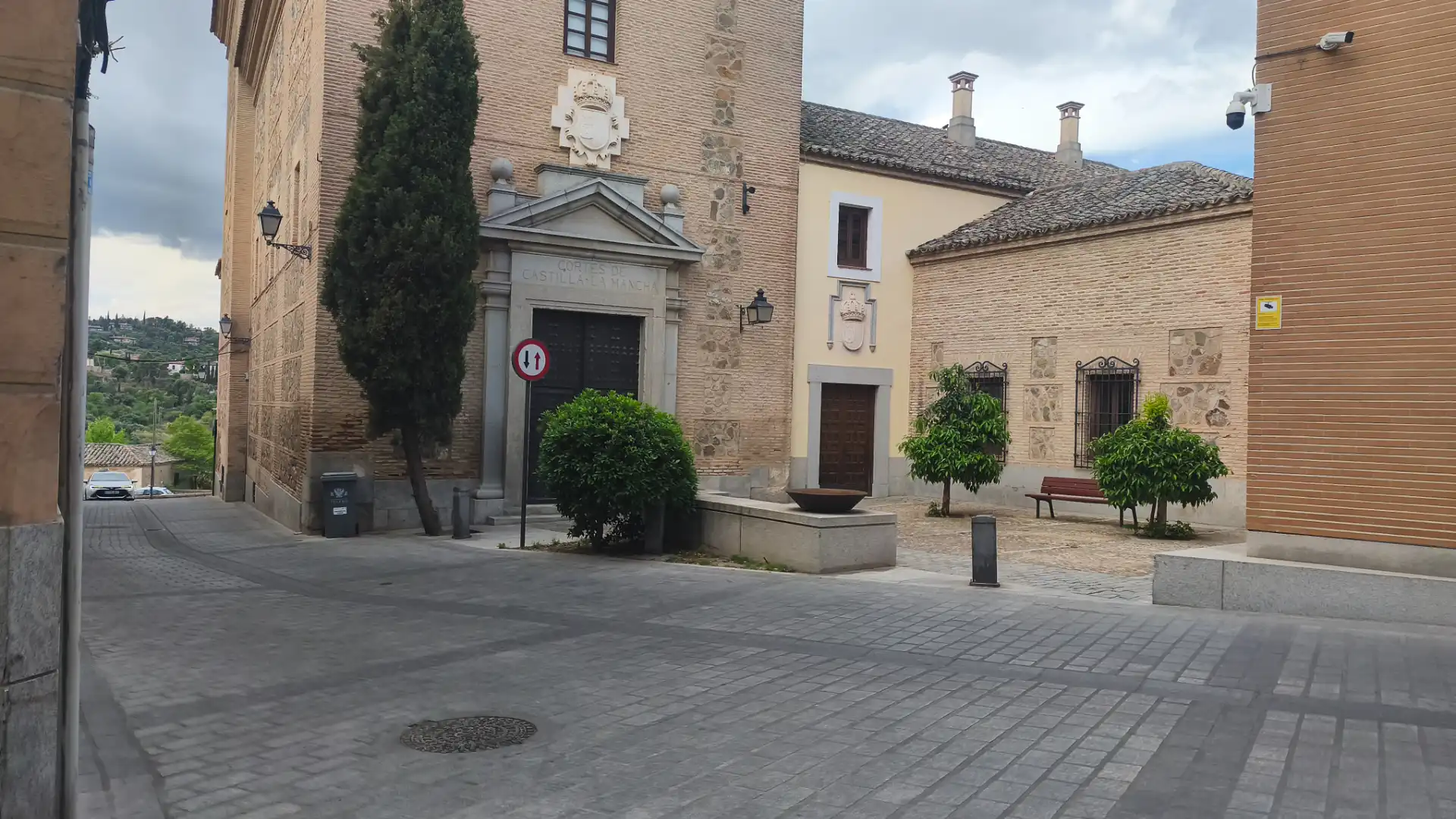 Vista exterior de Edificio en venta en Toledo
