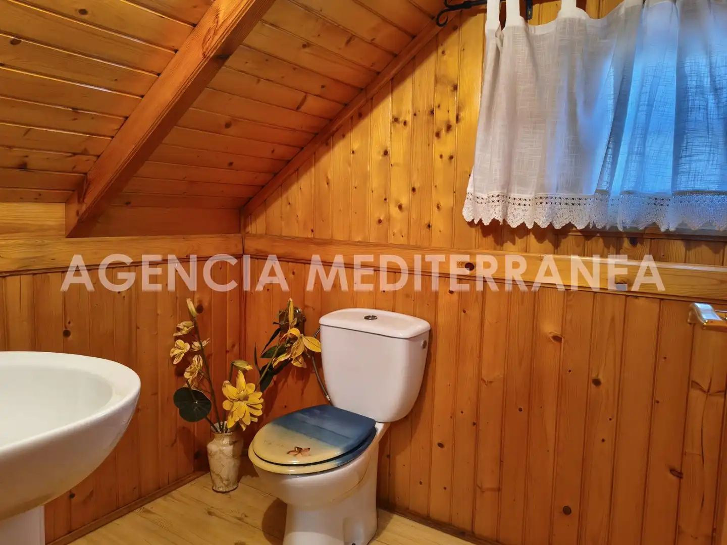 Bany de Casa o xalet de lloguer en Paterna amb Aire condicionat, Calefacció i Jardí privat