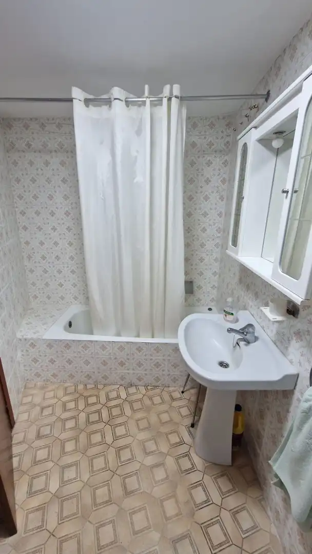 Bathroom of Flat for sale in León Capital   with Heating, Parquet flooring and Terrace