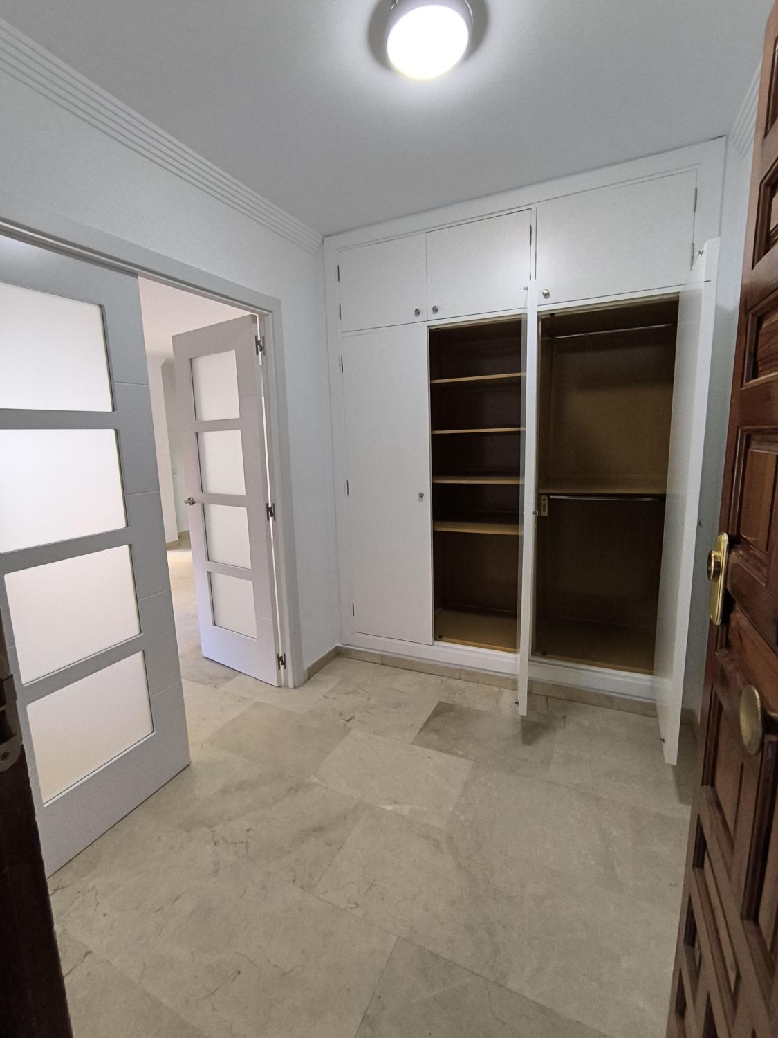 Flat to rent in  Sevilla Capital  with Air Conditioner, Heating and Balcony