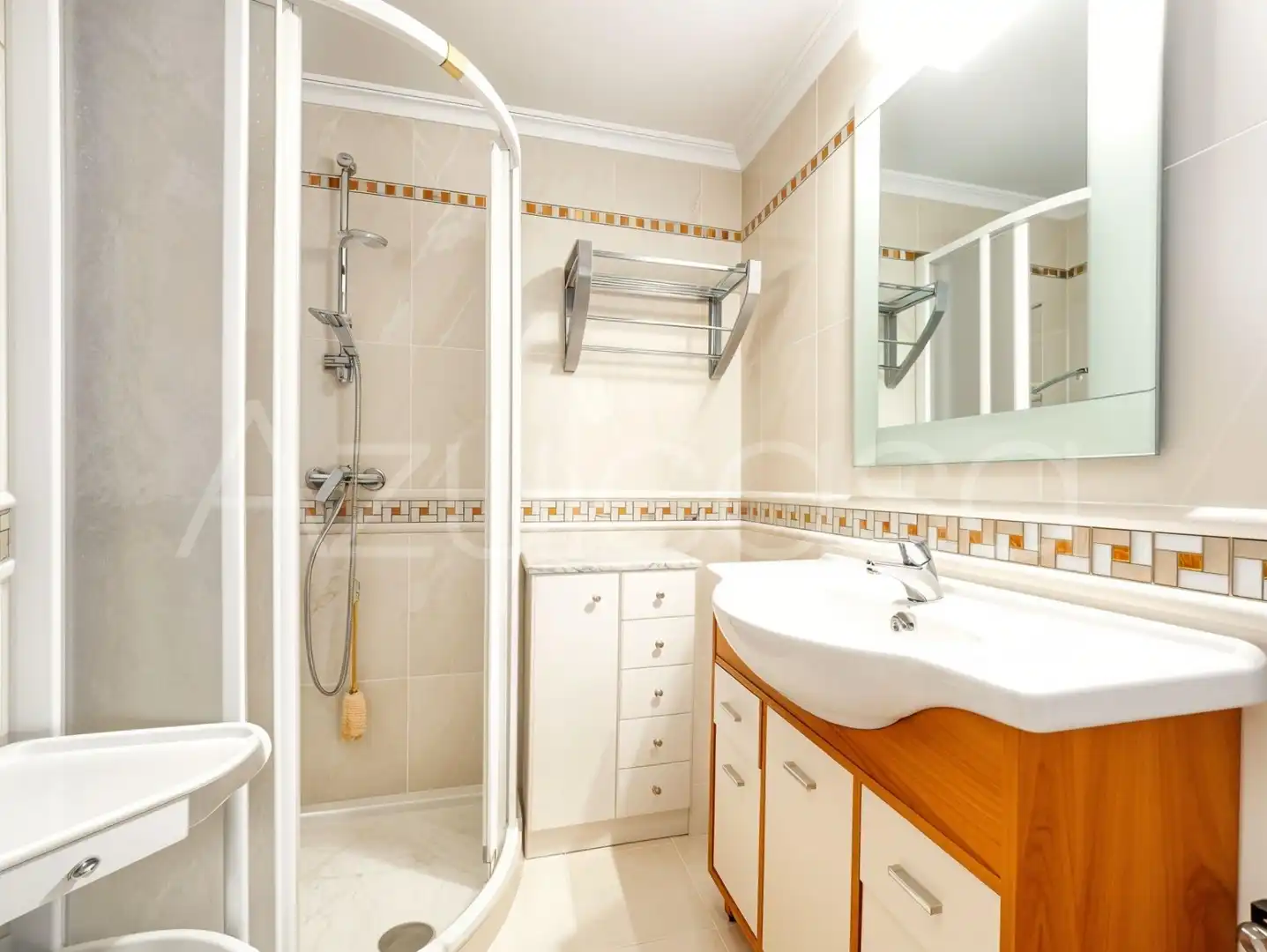 Bathroom of Flat for sale in Benidorm  with Air Conditioner and Community pool