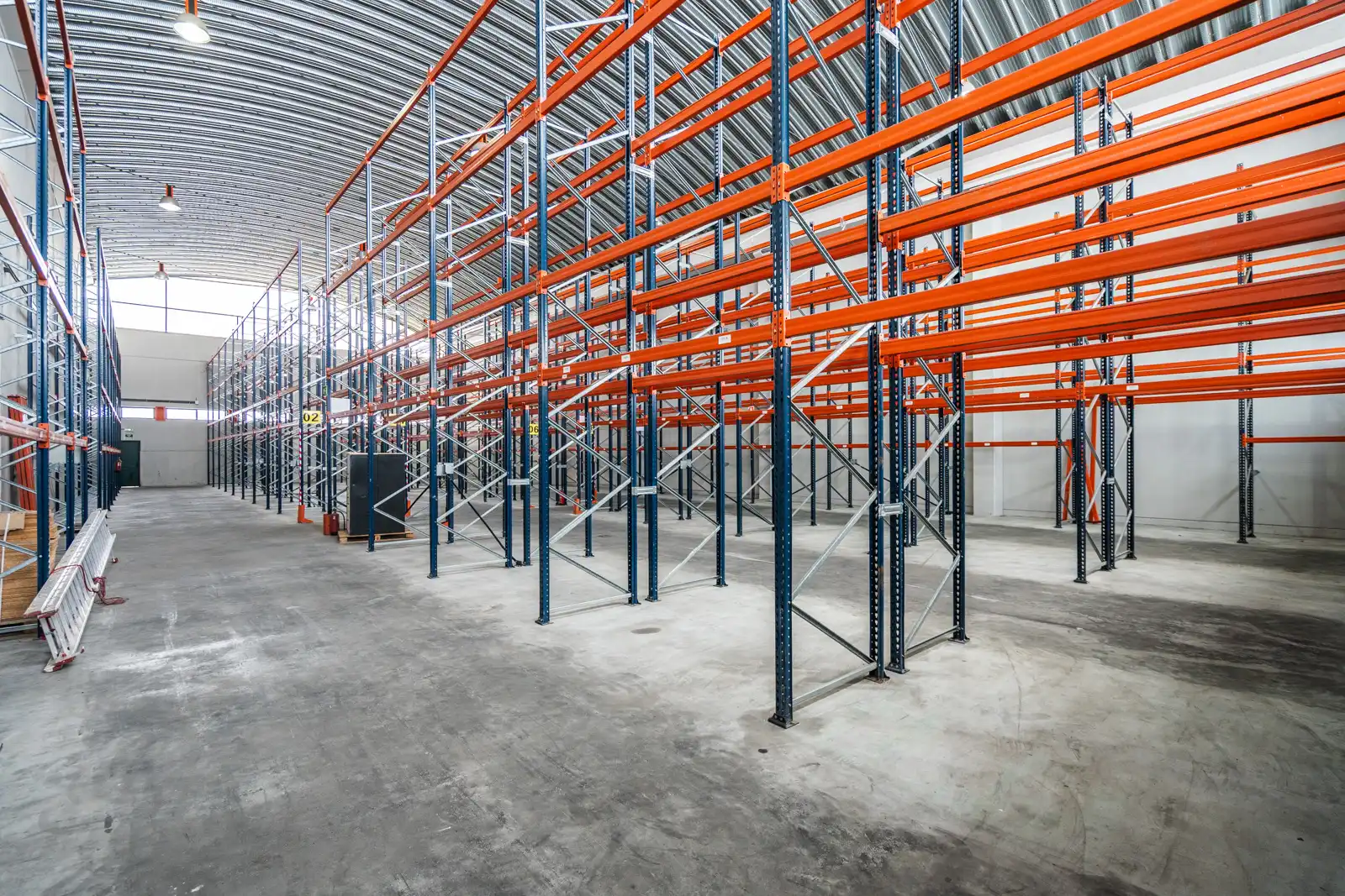 Industrial buildings for sale in Colmenar Viejo  with Heating