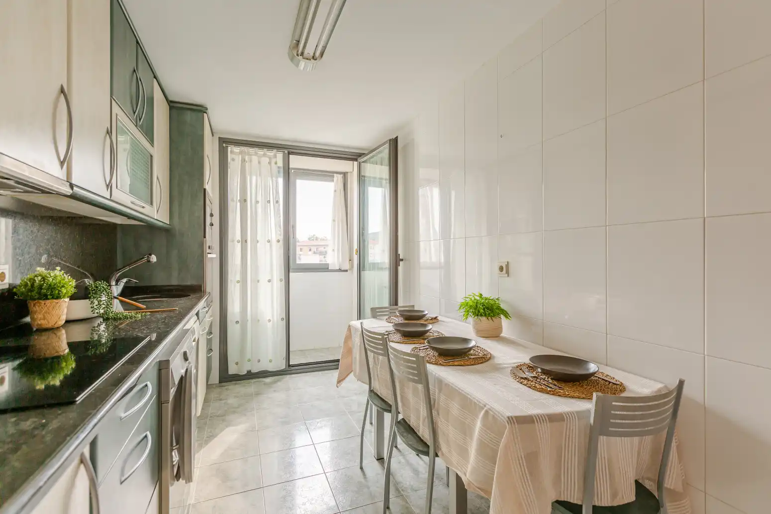 Küche von Wohnung zur Miete in  Pamplona / Iruña mit Heizung und Abstellraum