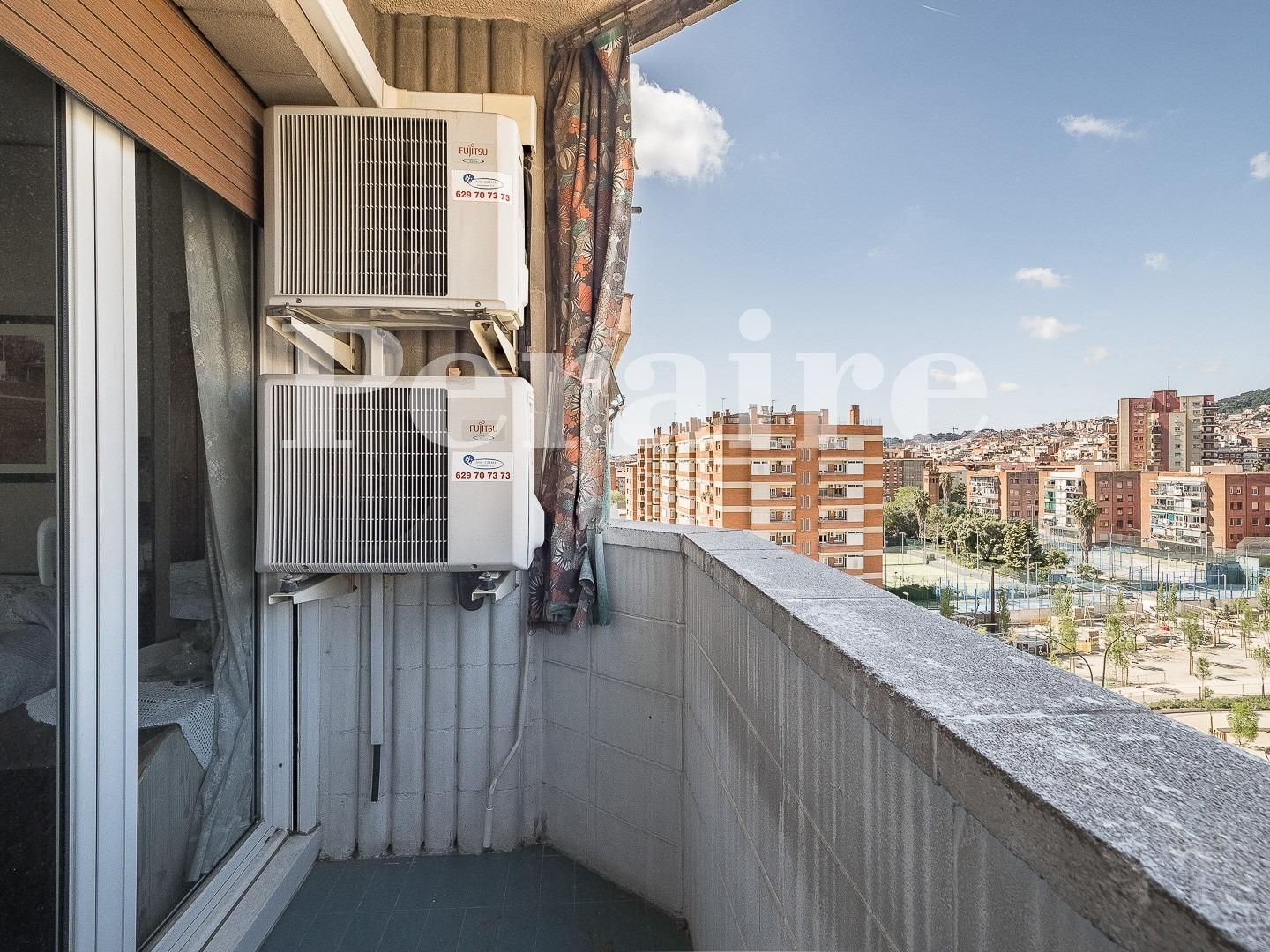 Dormitori de Pis en venda en  Barcelona Capital amb Aire condicionat, Calefacció i Parquet